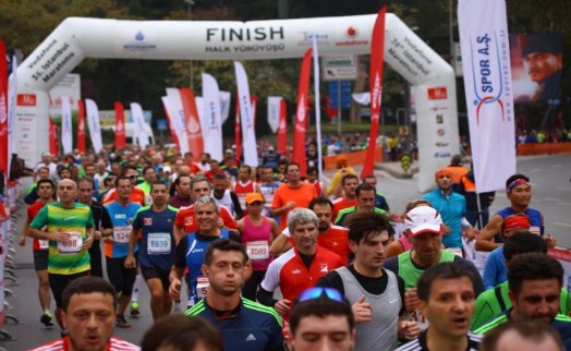 İSTANBUL MARATONU  ON BİNLERİN KATILIMIYLA GERÇEKLEŞTİ