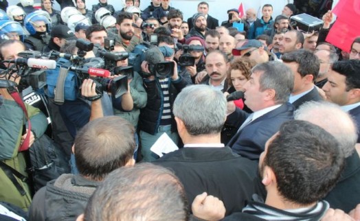 Sarıyerliler'den Şükrü Genç'e Protesto