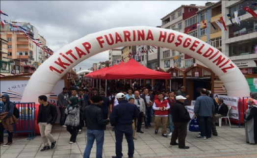 Kitap Fuarına Yoğun İlgi