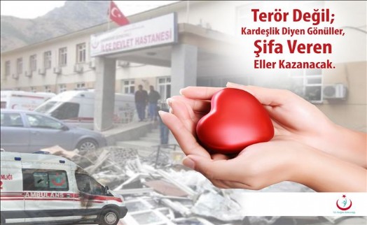 SAĞLIK ÇALIŞANLARI TERÖRÜ PROTESTO ETTİ