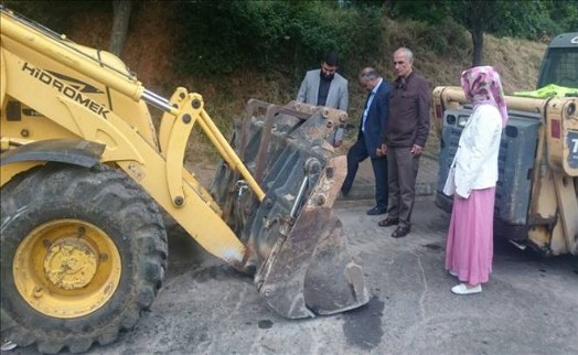 AK PARTİ`Lİ KARTAL  MECLİS ÜYELERİ; 'İBB`NİN KARTAL`A YATIRIMLARI SÜRECEK!'