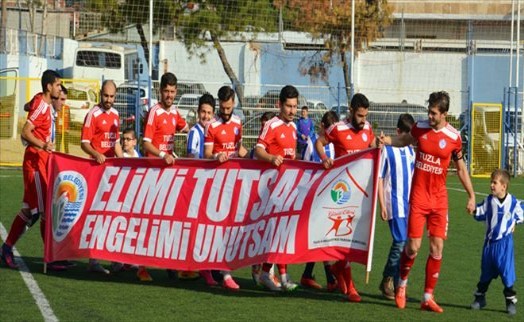 Özel Çocuklarımız´dan Tuzlaspor´a Engelleri Aşan Destek