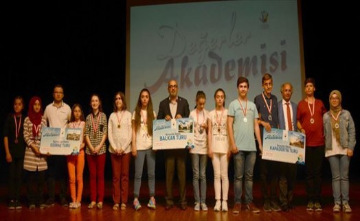 Tuzla Belediyesi Değerler Akademisi´nde Final Heyecanı