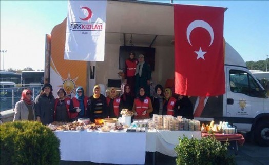 AK PARTİ SARIYER KADIN KOLLARI ARAKANLI KARDEŞLERİNİ UNUTMUYOR