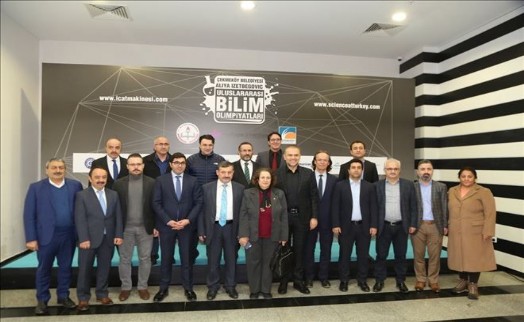 ÇEKMEKÖY BELEDİYESİ ALİYA İZETBEGOVİÇ ULUSLARARASI BİLİM OLİMPİYATLARI´NA BAŞVURULAR BAŞLADI