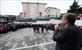 Başkan Hilmi Türkmen ?Bizler Gençlerimizin Hizmetkârıyız?