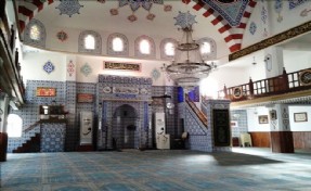 ÇEKMEKÖY´DE CAMİLER RAMAZAN´A HAZIR