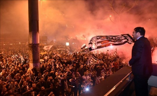 BAŞKAN HAZİNEDAR ŞAMPİYONLUK KUTLAMALARINA KATILDI!