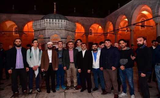 'ENDERUN USULÜ' TERAVİH NAMAZI GELENEĞİ ÜSKÜDAR´DA DEVAM ETTİRİLİYOR