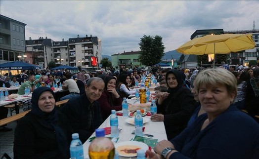 Eyüp´ten Gostivar´a ?Kardeşlik iftarı?