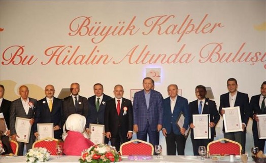 Kızılay´dan Zeytinburnu Belediyesi´ne Altın Madalya