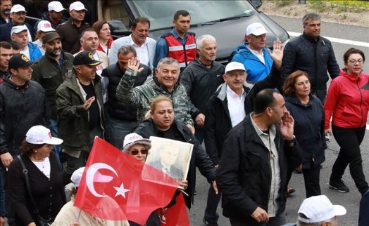 BAŞKAN ŞÜKRÜ GENÇ ?ADALET´ YÜRÜYÜŞÜNDE