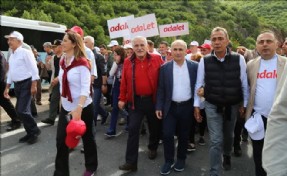 Başkan Akgün, Kılıçdaroğlu İle Birlikte Yürüdü