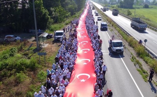 1001 METRE BOYUNDA TÜRK BAYRAĞI AÇILDI