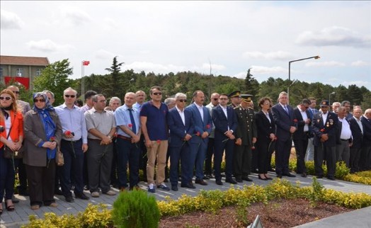 15 Temmuz Şehitler Anıtı´nda Tören Düzenlendi