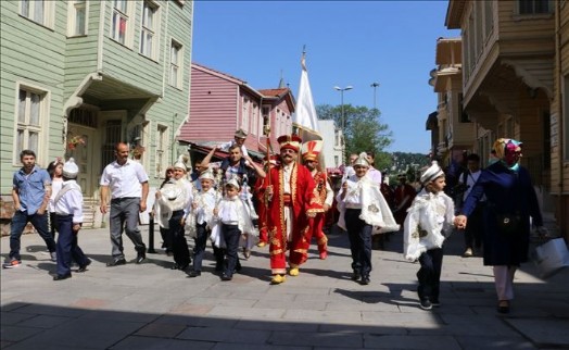 Eyüp Belediyesi´nden ?Sünnet Şöleni´