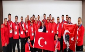 LOS ANGELES BAŞKONSOLUSUMUZ DÜNYA ŞAMPİYONU İSTANBUL İTFAİYESİ İLE BULUŞTU