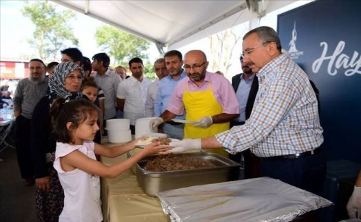 Paşaköy Kurban Kesim Alanında Bayram Coşkusu