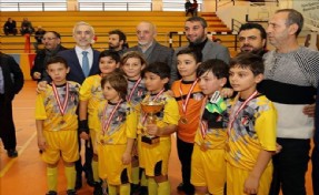 FUTSALIN YILDIZLARI KAĞITHANE´DE KUPALARINI ALDI