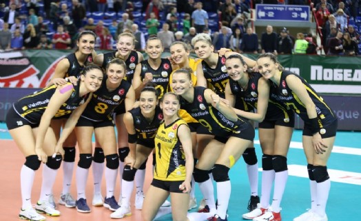 VAKIFBANK KADIN VOLEYBOL TAKIMI 2019'U GALİBİYETLE KAPATTI