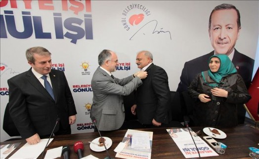 SARIYER´DE 45 CHP ÜYESİ AK PARTİ´YE KATILDI