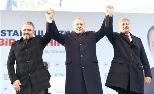 ERDOĞAN: ??TÜRKİYE´YE AZİMLE HİZMET GÖTÜRÜYORUZ´´