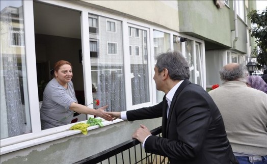 SİPAHİ, SIKMADIK EL BIRAKMADI