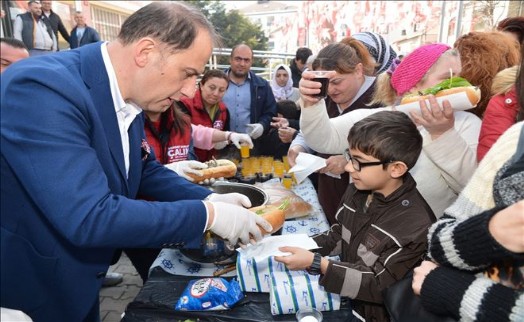 ÇALIK VE İMAMOĞLU ÇOCUKLARLA BAHARA ?MERHABA´ DEDİ