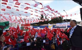 SARIYER´DE ŞÜKRÜ GENÇ´E SEVGİ SELİ