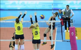 VAKIFBANK SULTANLAR LİGİ´NDE FİNALE ADINI YAZDIRDI