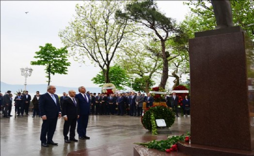 HAYDAR ALİYEV DOĞUM GÜNÜNDE SARIYER´DE ANILDI