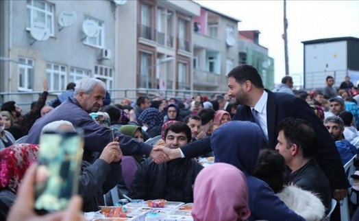 KAĞITHANE´DE GÖNÜL SOFRALARINDA ON BİNLER BULUŞUYOR