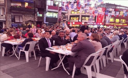 SARIYER İYİ PARTİ İFTARINA YOĞUN İLGİ