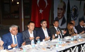 İYİ PARTİ KARTAL İFTARINA YOĞUN KATILIM