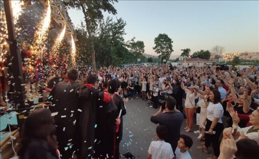 KÖKEN´DEN ÜNİVERSİTEYİ KAZANAN ÖĞRENCİLERE BURS MÜJDESİ