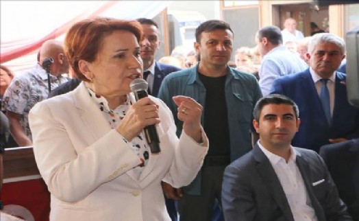 MERAL AKŞENER, KARTAL´DA VATANDAŞLARLA BULUŞTU