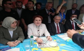 MERAL AKŞENER´E ATAŞEHİR´DE YOĞUN İLGİ