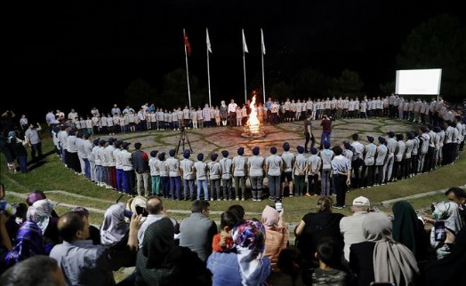 SULTANGAZİ´DE İZCİLERDEN VEDA ATEŞİ