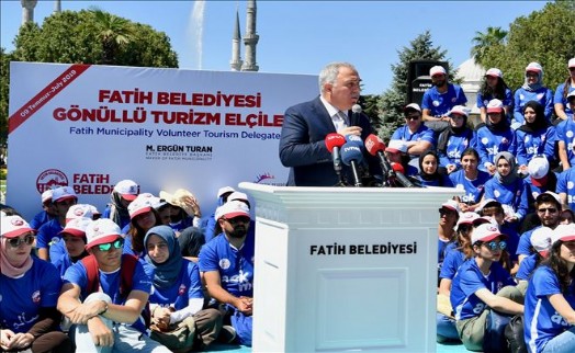 FATİH´TE GÖNÜLLÜ TURİZM ELÇİLERİ GÖREVE BAŞLADI