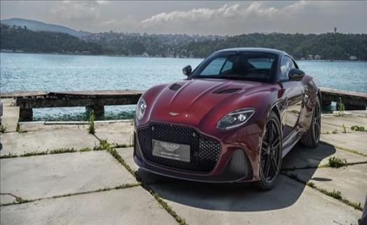 ASTON MARTİN´İN YENİ AMİRAL GEMİSİ ?DBS SUPERLEGGERA´ TÜRKİYE´DE