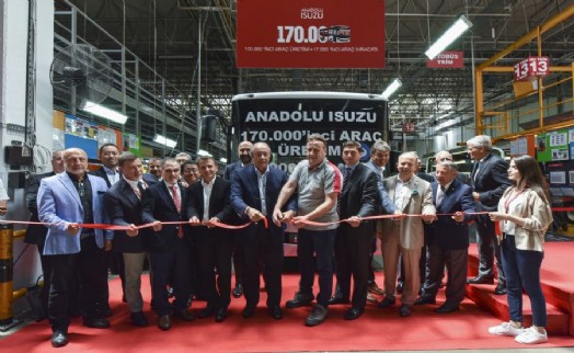 ANADOLU ISUZU 170 BİNİNCİ ARACINI ÜRETİM BANDINDAN İNDİRDİ