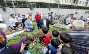 BAŞKAN DURSUN: ‘‘AĞAÇ FİDANLARINI TOPRAKLA BULUŞTURMANIN MUTLULUĞUNU YAŞIYORUZ’’