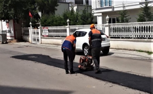 KARTAL BELEDİYESİ’NDEN YOL ÇÖKMESİNE MÜDAHALE