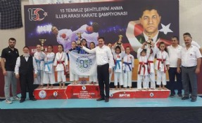 ARNAVUTKÖY BELEDİYESİ KARATE TAKIMI BAŞARILARA DOYMUYOR