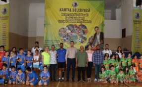 KARTALLI MİNİK SPORCULAR MADALYALARINI ALDI