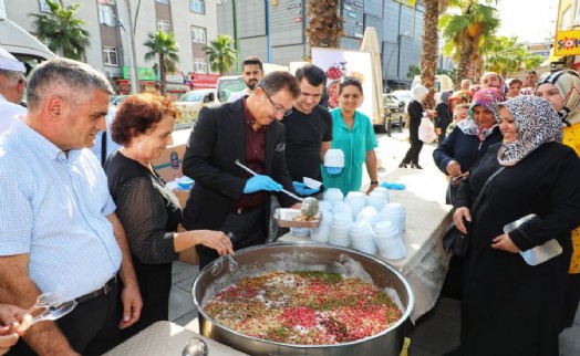 EYÜPSULTAN’DA AŞURE BEREKETİ