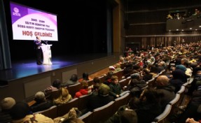 SARIYER’DE ÖĞRENCİLERE BURS KARTLARI DAĞITILDI