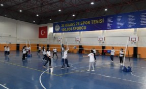 USTA VOLEYBOLCULAR ESENYURT’TA YETİŞİYOR