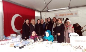 BAĞCILAR'DA KADINLAR, İDLİB İÇİN HAYIR KERMESİ DÜZENLEDİ