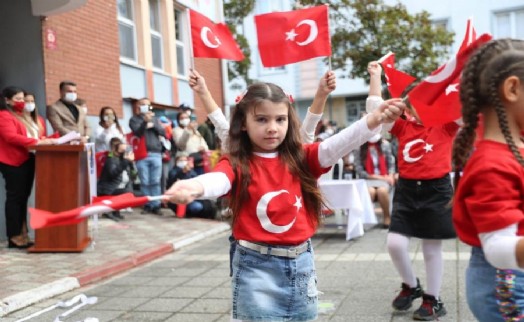 Kartal’da kreş öğrencilerinin Cumhuriyet Bayramı coşkusu büyüledi